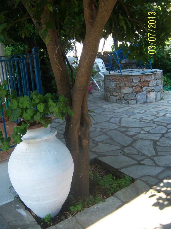 Smile Stella Studios Skopelos Town Room photo