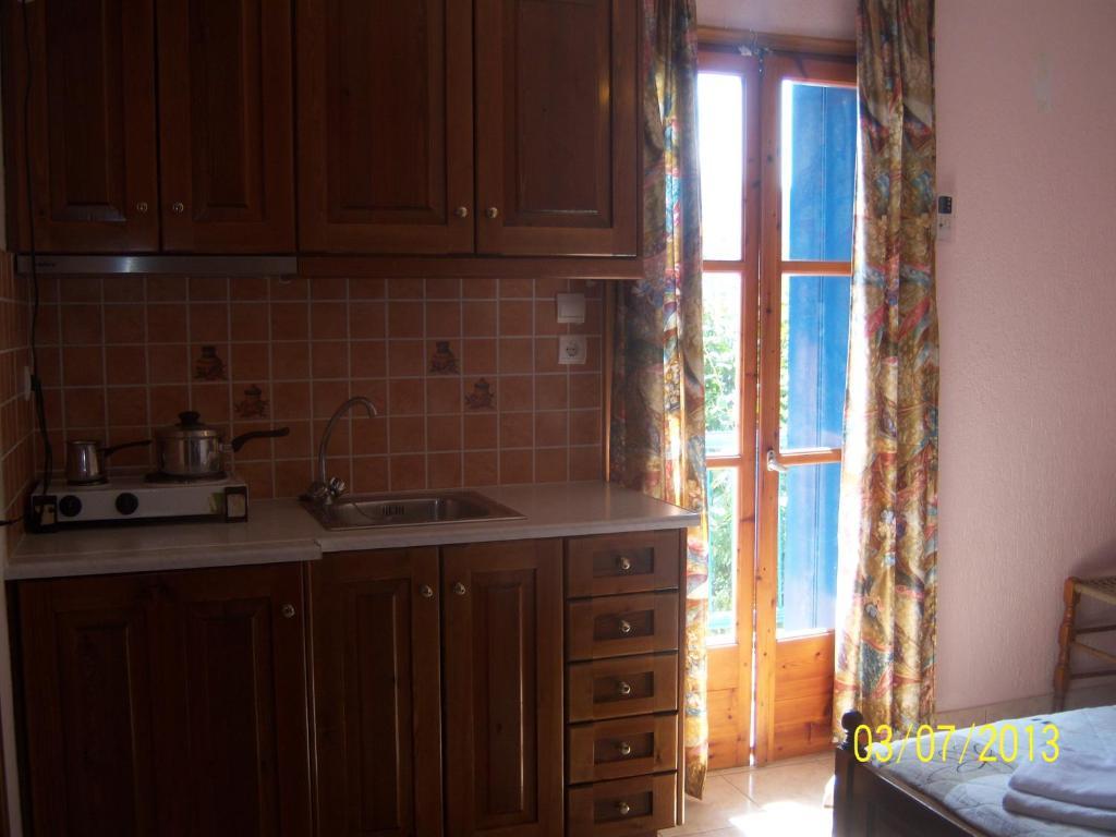 Smile Stella Studios Skopelos Town Room photo
