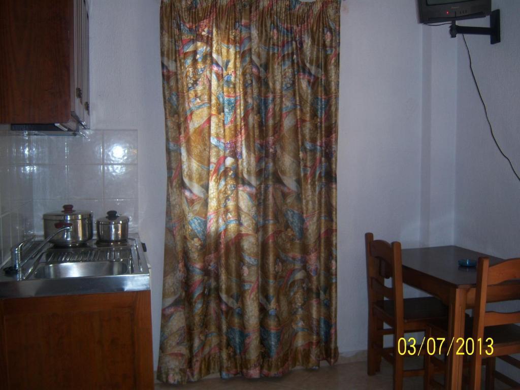 Smile Stella Studios Skopelos Town Room photo